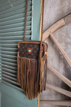 LEATHER AND VODKA MARLY CAMEL FRINGE 20CT KINGMAN TURQUOISE BAG 17 LEATHER AND VODKA MARLY CAMEL FRINGE 20CT KINGMAN TURQUOISE BAG -Western Cowboy Clothing Store 0D6A0034