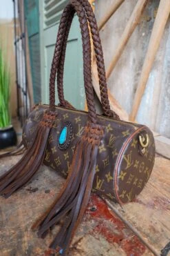 LEATHER AND VODKA PAPILLION PM CHOCOLATE 35CT BISBEE TURQUOISE BAG -Western Cowboy Clothing Store 0D6A0046