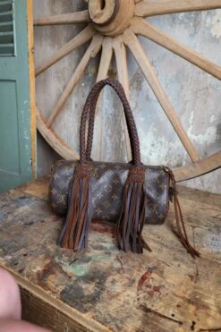 LEATHER AND VODKA PAPILLION PM CHOCOLATE 35CT BISBEE TURQUOISE BAG -Western Cowboy Clothing Store 0D6A0050