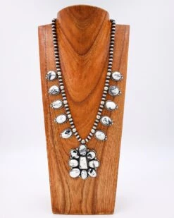 WHITE BUFFALO WITH NAVAJO PEARLS EARRING AND NECKLACE SET 10 WHITE BUFFALO WITH NAVAJO PEARLS EARRING AND NECKLACE SET -Western Cowboy Clothing Store 0D6A3186 ac4f7fac f133 411f 90b3 124cb3afeee8