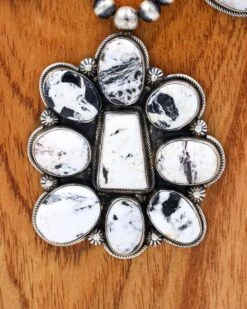 WHITE BUFFALO WITH NAVAJO PEARLS EARRING AND NECKLACE SET 11 WHITE BUFFALO WITH NAVAJO PEARLS EARRING AND NECKLACE SET -Western Cowboy Clothing Store 0D6A3188