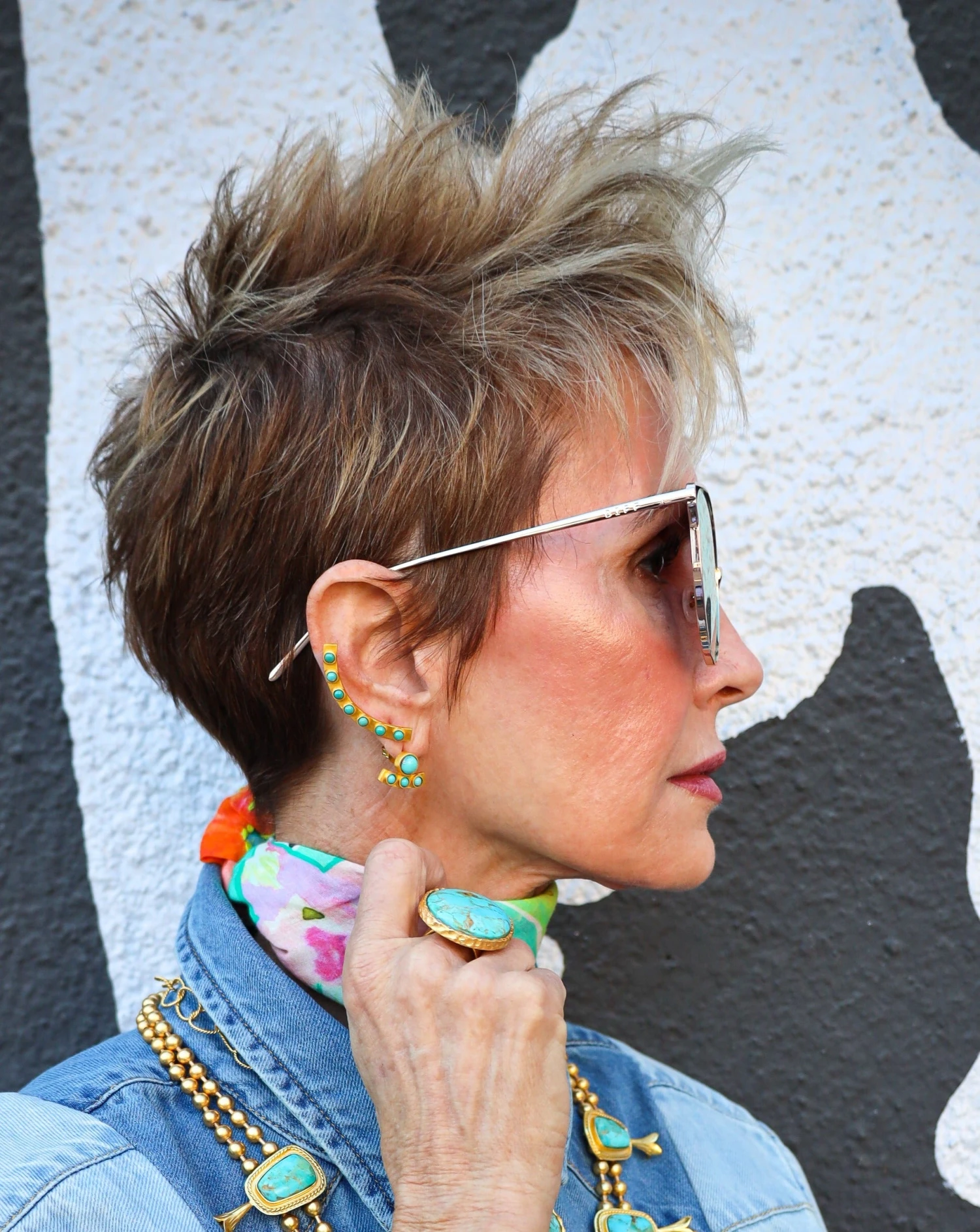 CHRISTINA GREENE TURQUOISE CURVED BAR STUDS EARRINGS 2 CHRISTINA GREENE TURQUOISE CURVED BAR STUDS EARRINGS - Image 2