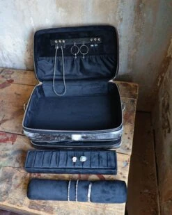 VINTAGE COWGIRL CASES JEWELRY DOUBLE DECKER CASE -Western Cowboy Clothing Store 287 9c62e326 bd1c 49b4 bfc1 63e16326e7bf