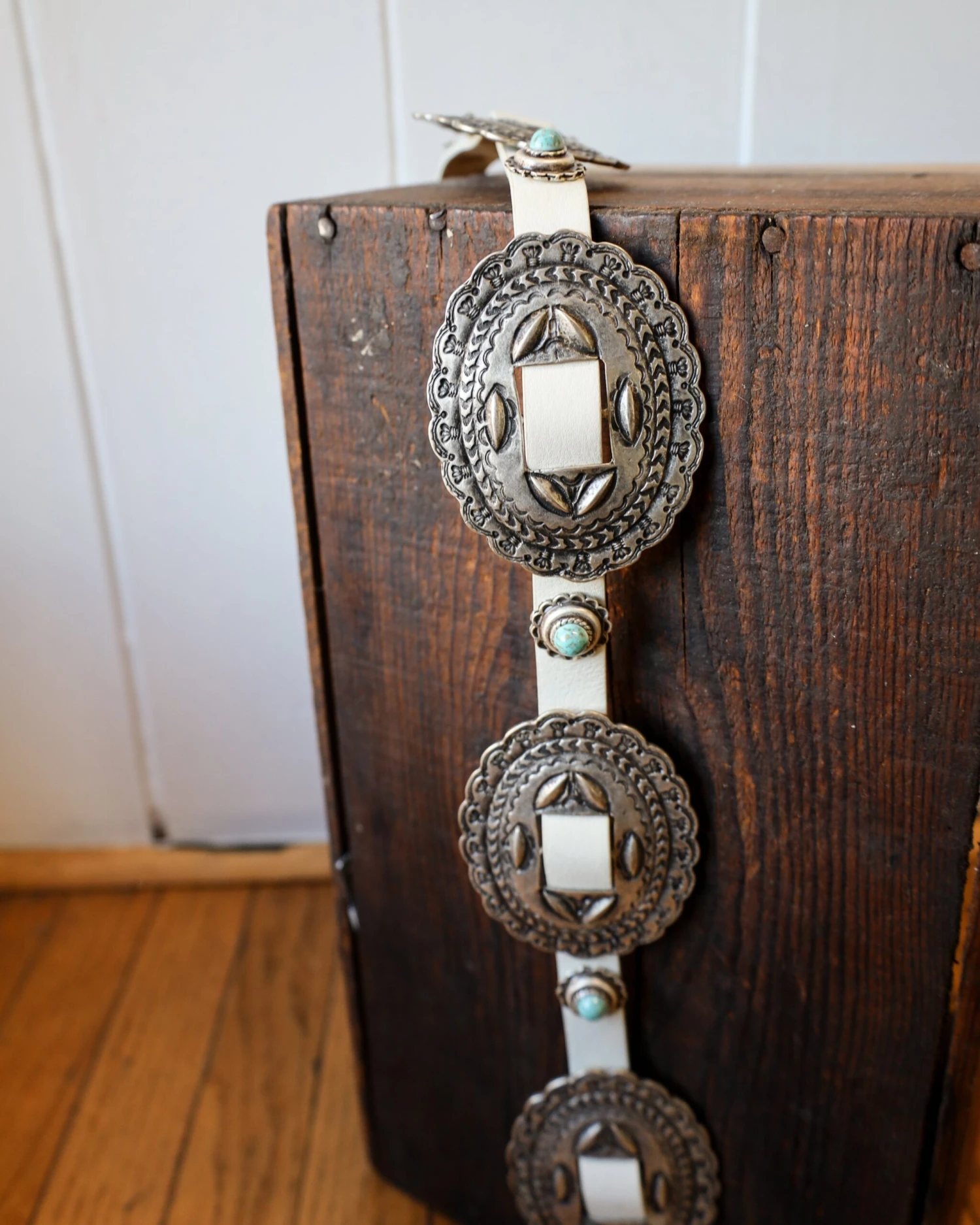 CONCHOS WITH TURQUOISE DOTS BELT 2 CONCHOS WITH TURQUOISE DOTS BELT - Image 2