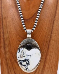 RICHARD SCHMIDT WHITE BUFFALO HEART WITH ONYX DOT PENDANT -Western Cowboy Clothing Store 77 7bfd8a6b 23af 40cc 90af b0976eb902ec