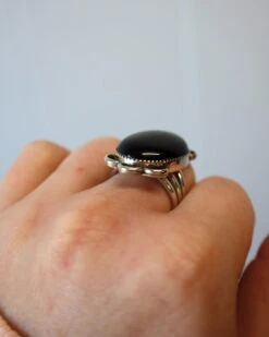 OVAL ONYX RING- SIZE 8 -Western Cowboy Clothing Store 77 d647aa5c cffd 4101 a94e a5dd28ca0ea5