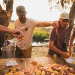 HOWLER MEN'S Frigate Badge Pocket T-Shirt 7 HOWLER MEN'S Frigate Badge Pocket T-Shirt -Western Cowboy Clothing Store BRM5759