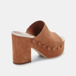 DOLCE VITA EMOL HEEL 10 DOLCE VITA EMOL HEEL -Western Cowboy Clothing Store DOLCEVITA HEELS EMOL PECANSUEDE 03 2000x2400 87a72727 2b0b 412f a980 5b2a09c91199