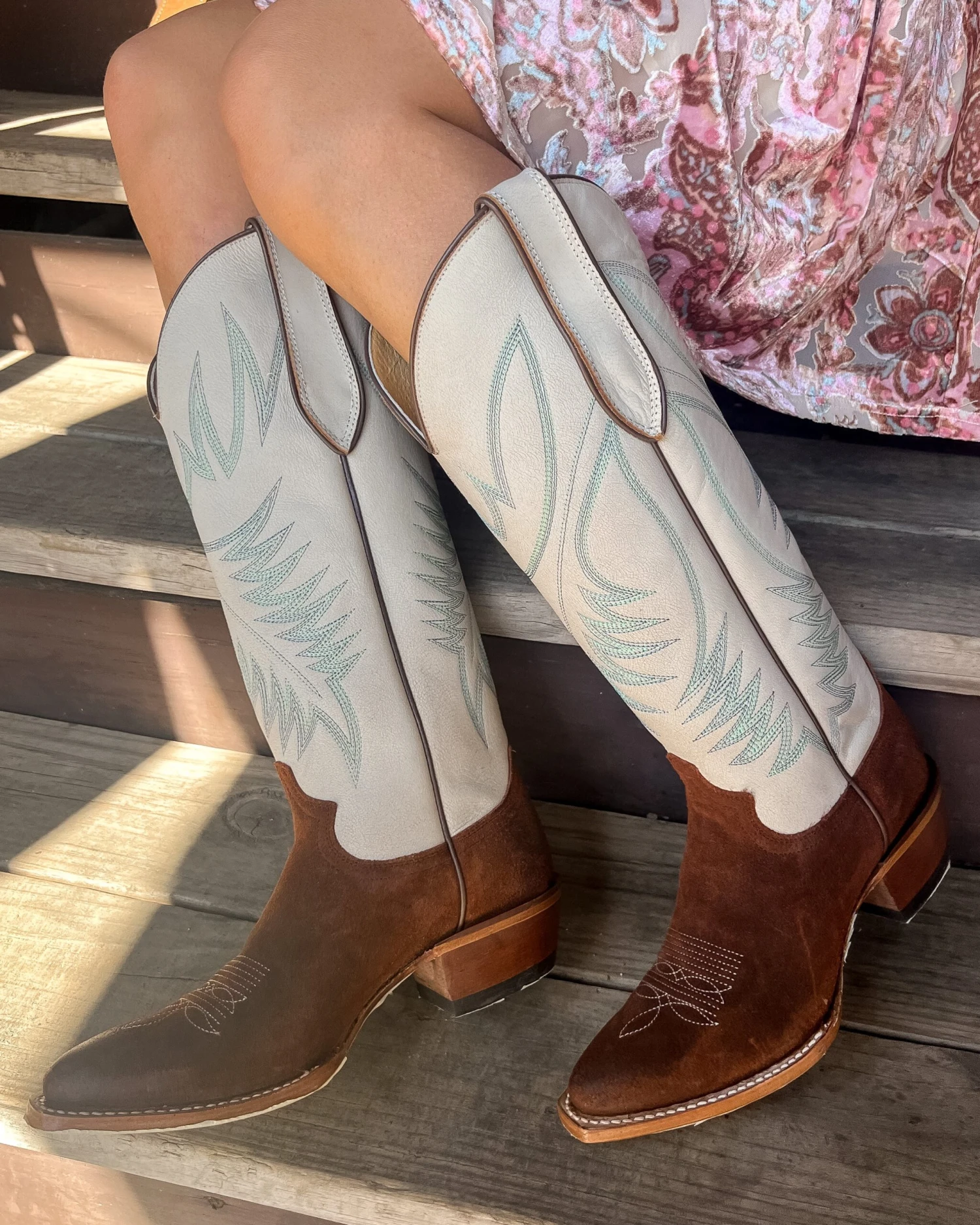 JUSTIN WOMEN'S CLARA BROWN AND WHITE BOOT 2 JUSTIN WOMEN'S CLARA BROWN AND WHITE BOOT - Image 2