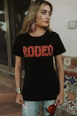 RODEO QUINCY FLORAL WREATH RODEO SHIRT -Western Cowboy Clothing Store RODEO QUINCY EMBROIDERY 129 1800x1800 e6e2f6b6 ab70 458f 9c62 eee6f97c6feb