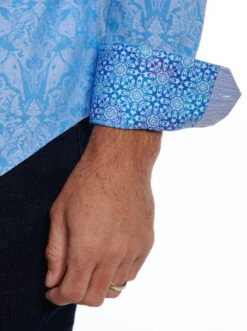 ROBERT GRAHAM HIGHLAND LONG SLEEVE WOVEN SHIRT- LIGHT BLUE -Western Cowboy Clothing Store RSA221000CF HIGHLAND LIGHT 20BLUE 07 600x d0f2d39f 26d8 49d8 9179 87cefedd2cbb