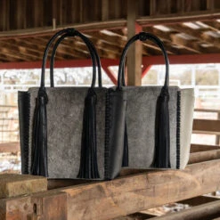 WESTERN AND CO. UPTOWN TASSEL TOTE - SAND 7 WESTERN AND CO. UPTOWN TASSEL TOTE - SAND -Western Cowboy Clothing Store SnapprPhotoshoot 3 23 23 14of102