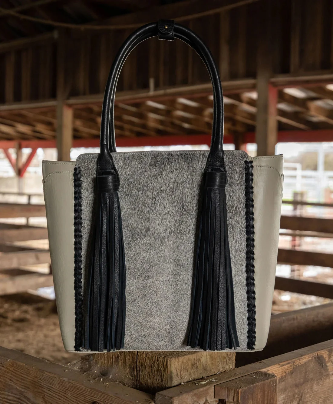 WESTERN AND CO. UPTOWN TASSEL TOTE - SAND 2 WESTERN AND CO. UPTOWN TASSEL TOTE - SAND - Image 2