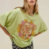 DAYDREAMER FLEETWOOD MAC FLOWER CREST TEE