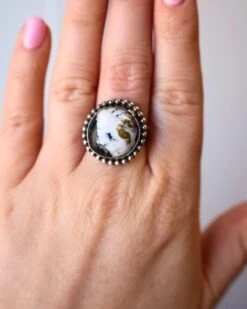 WHITE BUFFALO ROUND RING- SIZE 7.75