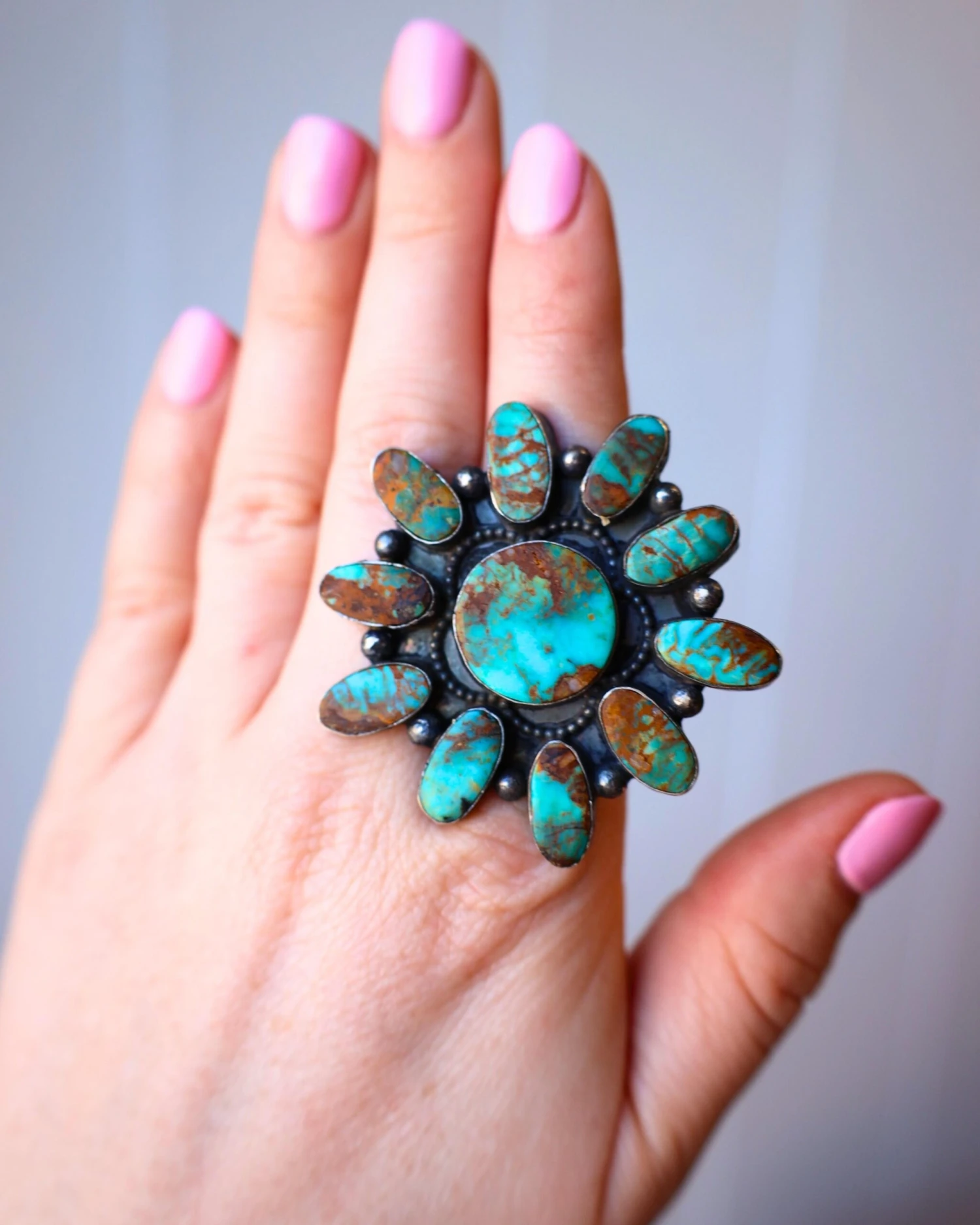 TURQUOISE AND BROWN FLOWER RING- SIZE 8 2 TURQUOISE AND BROWN FLOWER RING- SIZE 8 - Image 2
